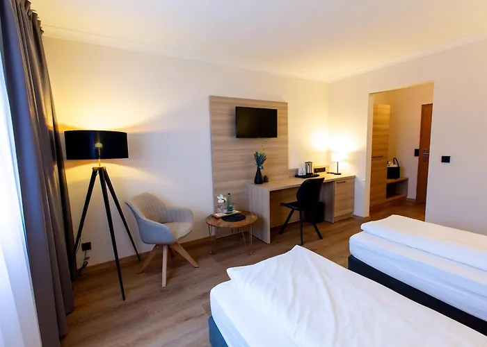 Korbstadthotel Krone Отель Лихтенфельс