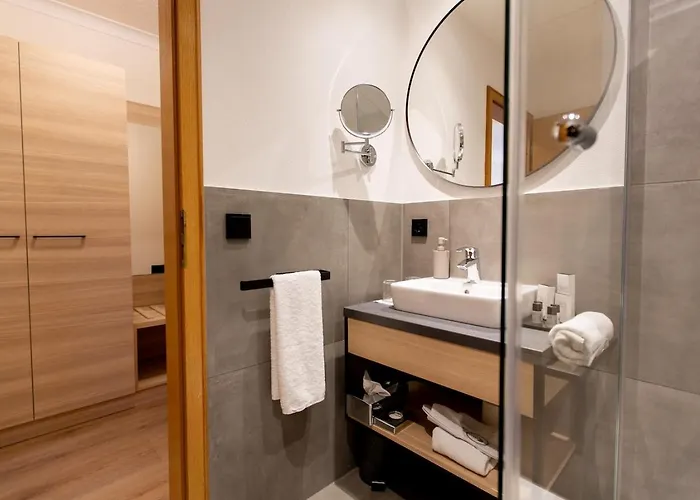Отель Korbstadthotel Krone Лихтенфельс