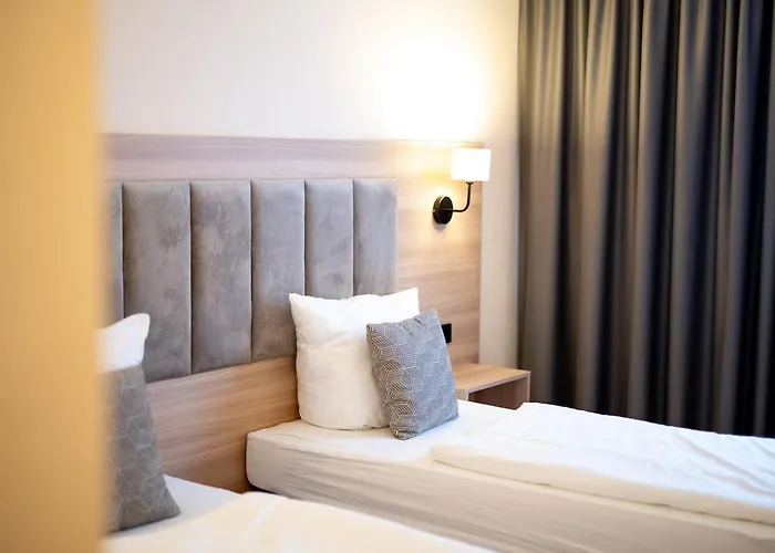 Korbstadthotel Krone Отель Лихтенфельс