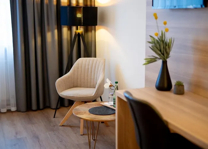 Korbstadthotel Krone Отель Лихтенфельс