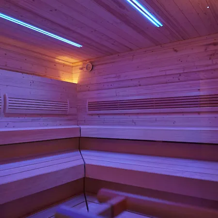 克朗可柏城市酒店 3* 利克田非